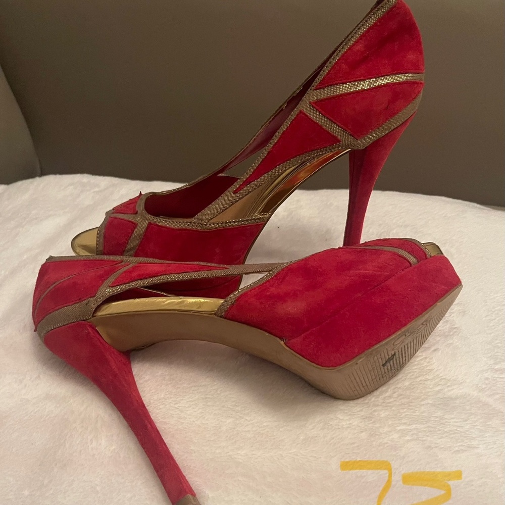 Shoes - Picture 4 of 4
